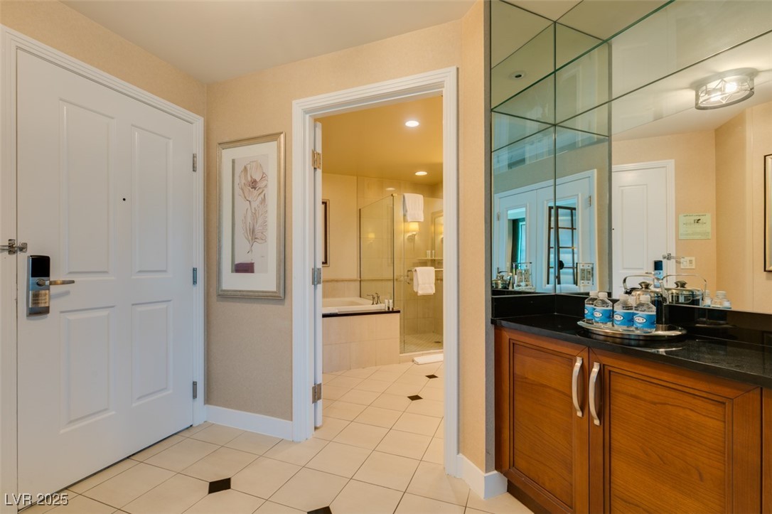 135 East HARMON Avenue 2705