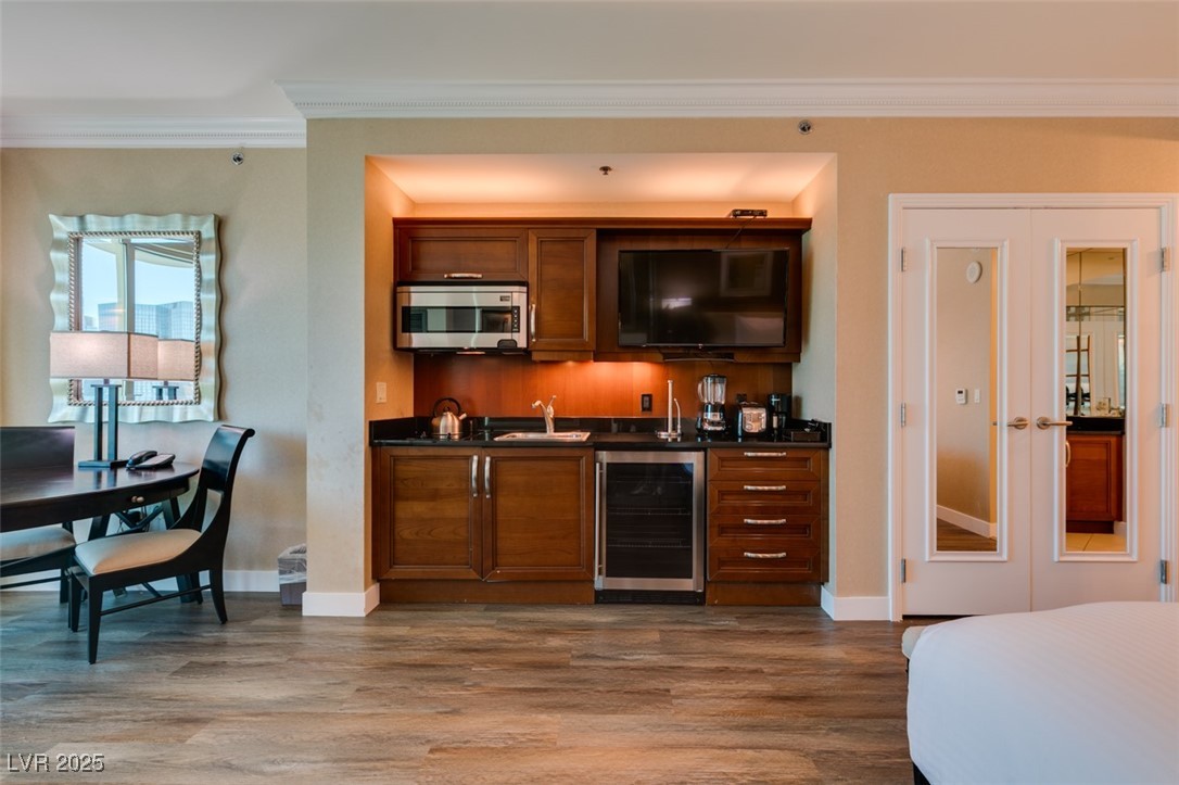 135 East HARMON Avenue 2705