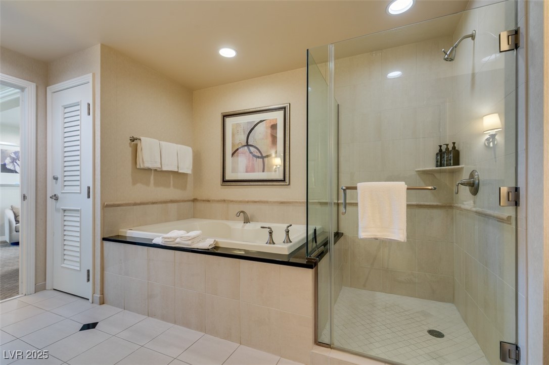 125 East HARMON Avenue 721