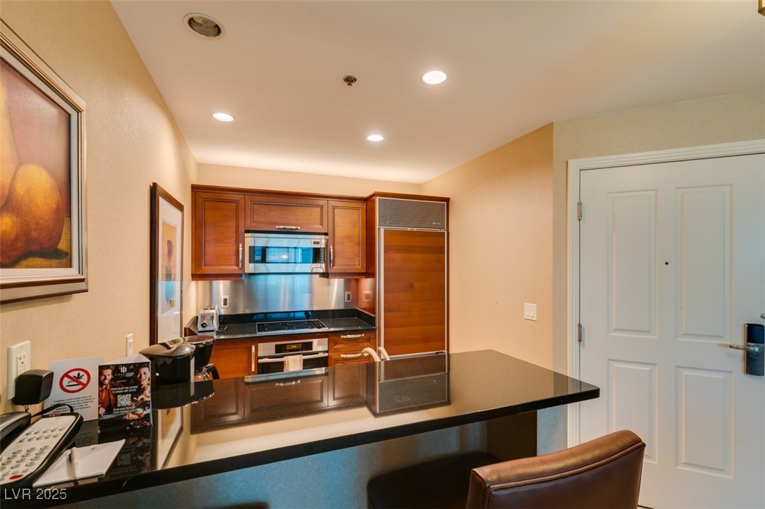 125 East HARMON Avenue 721