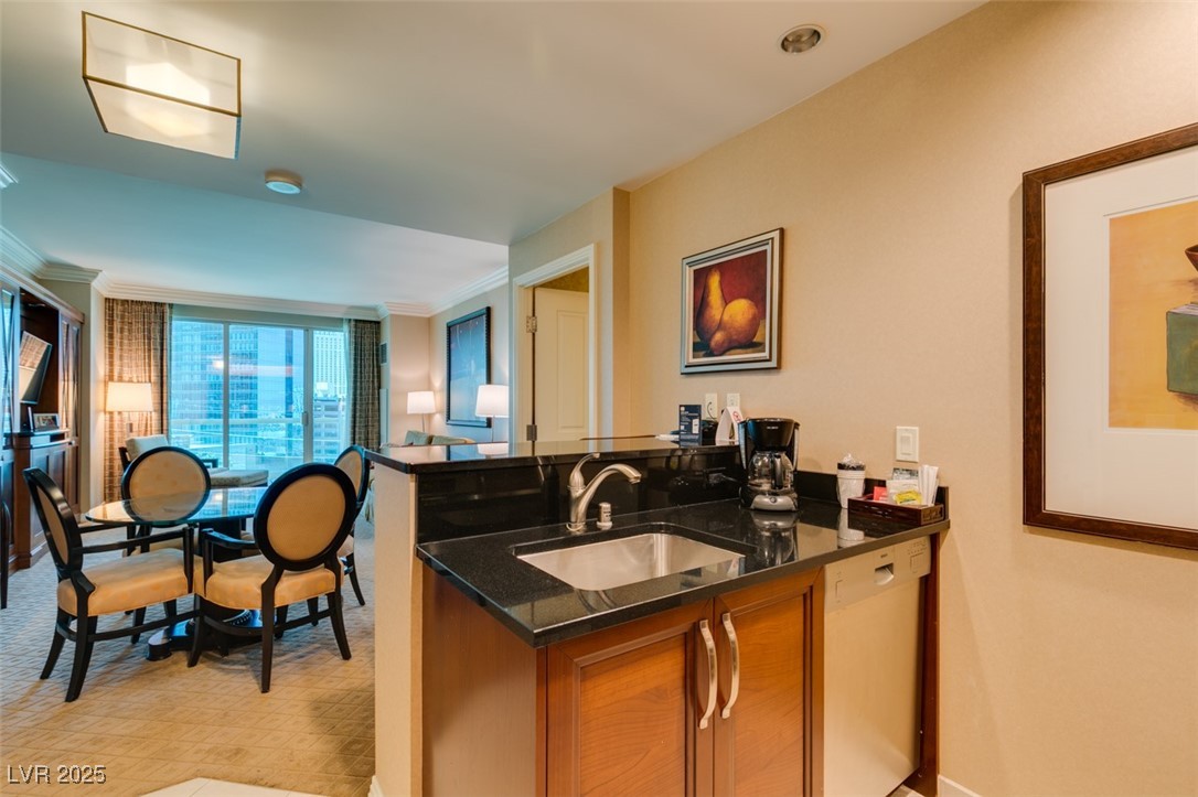 125 East HARMON Avenue 721