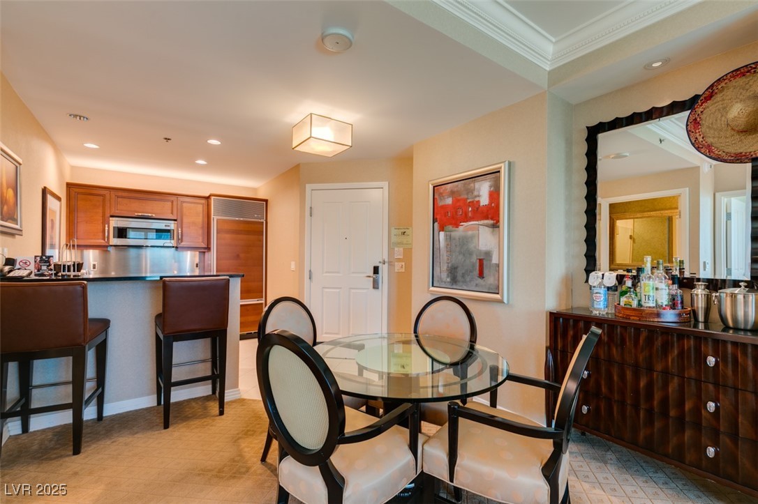125 East HARMON Avenue 721