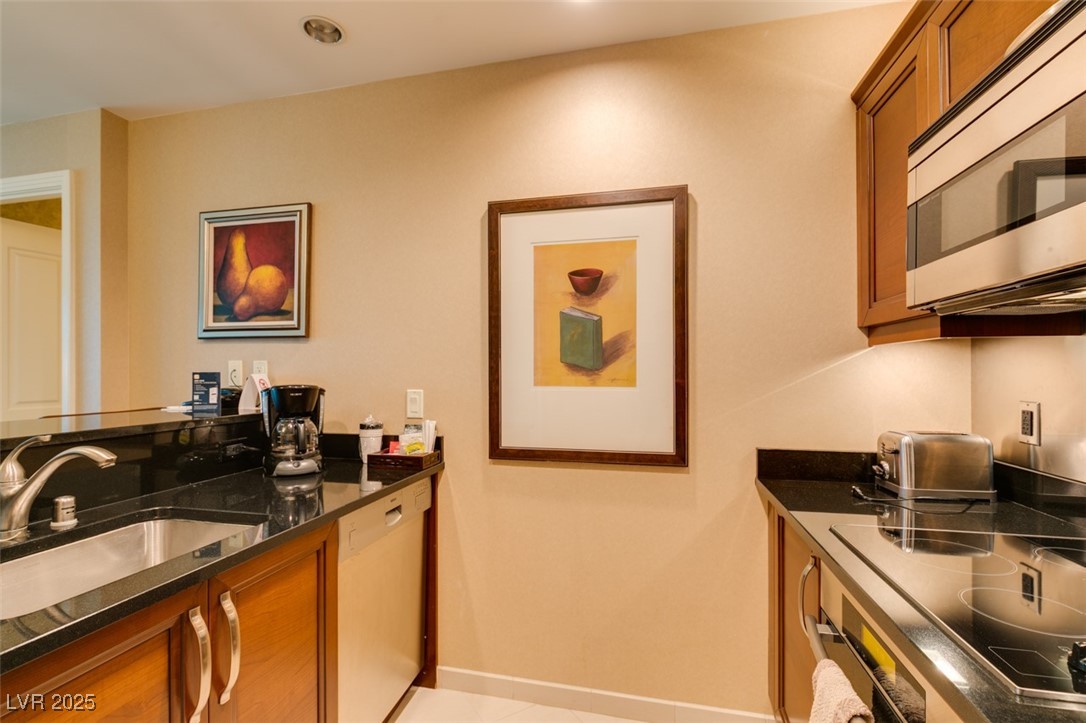 125 East HARMON Avenue 721