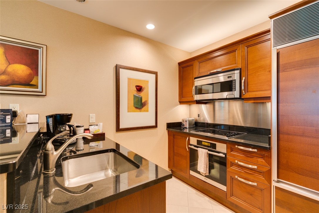125 East HARMON Avenue 721