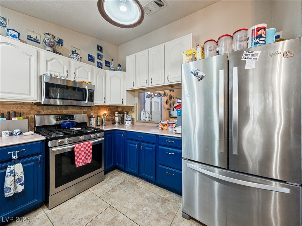 2624 Shakespeare Road