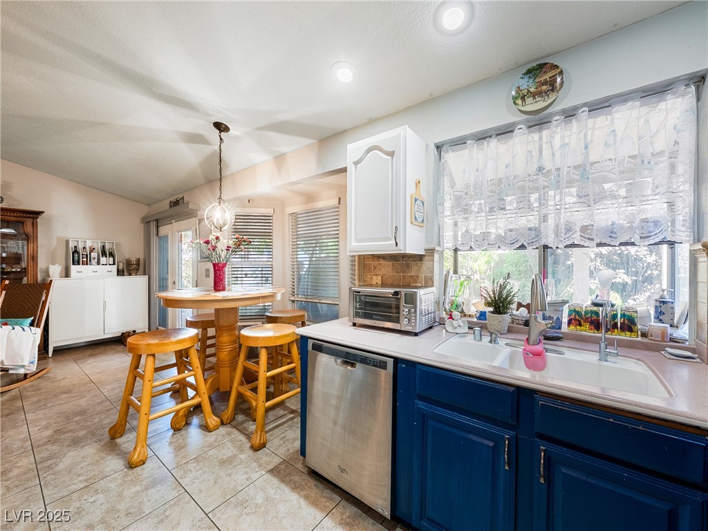 2624 Shakespeare Road