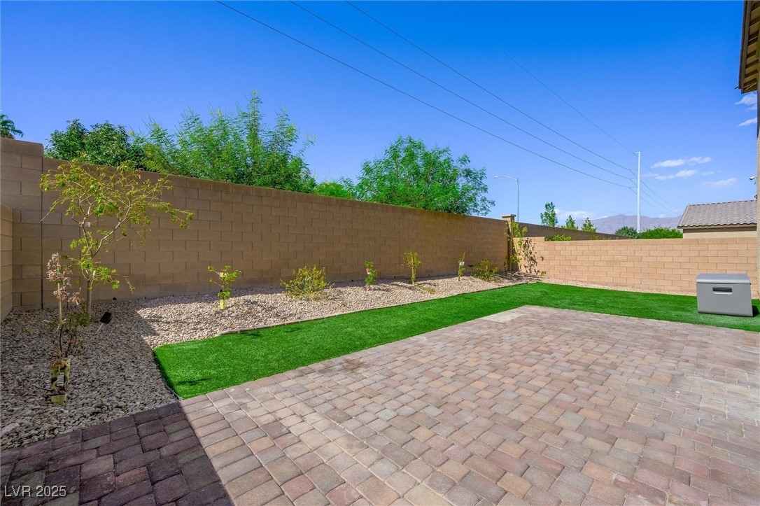 5637 Vermillion Ridge Street