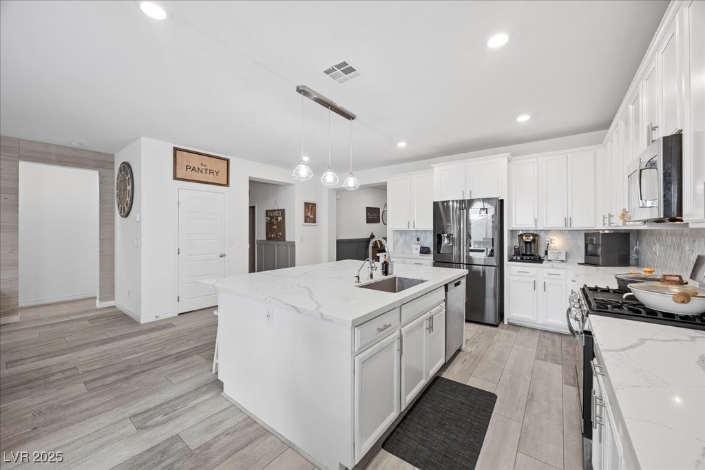 7616 Mojave Evening Street