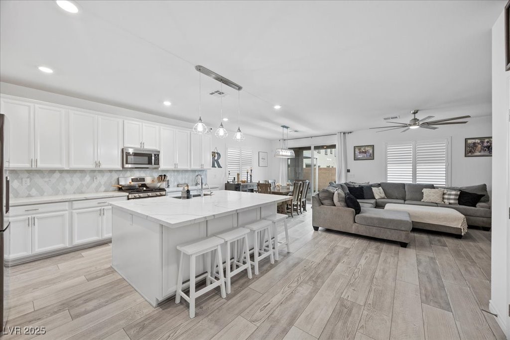 7616 Mojave Evening Street