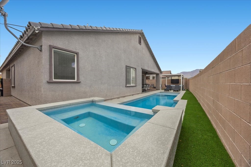 7616 Mojave Evening Street