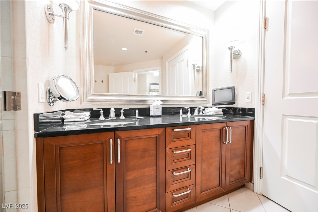 125 East HARMON Avenue 3716