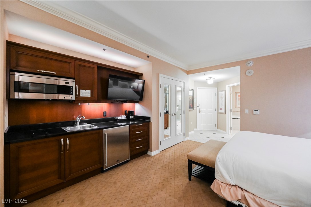 125 East HARMON Avenue 3716