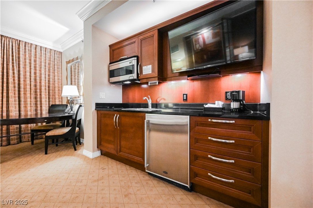 125 East HARMON Avenue 3716