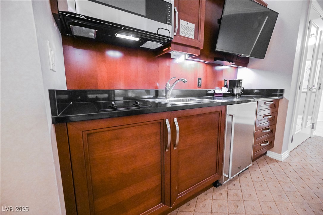 125 East HARMON Avenue 3716
