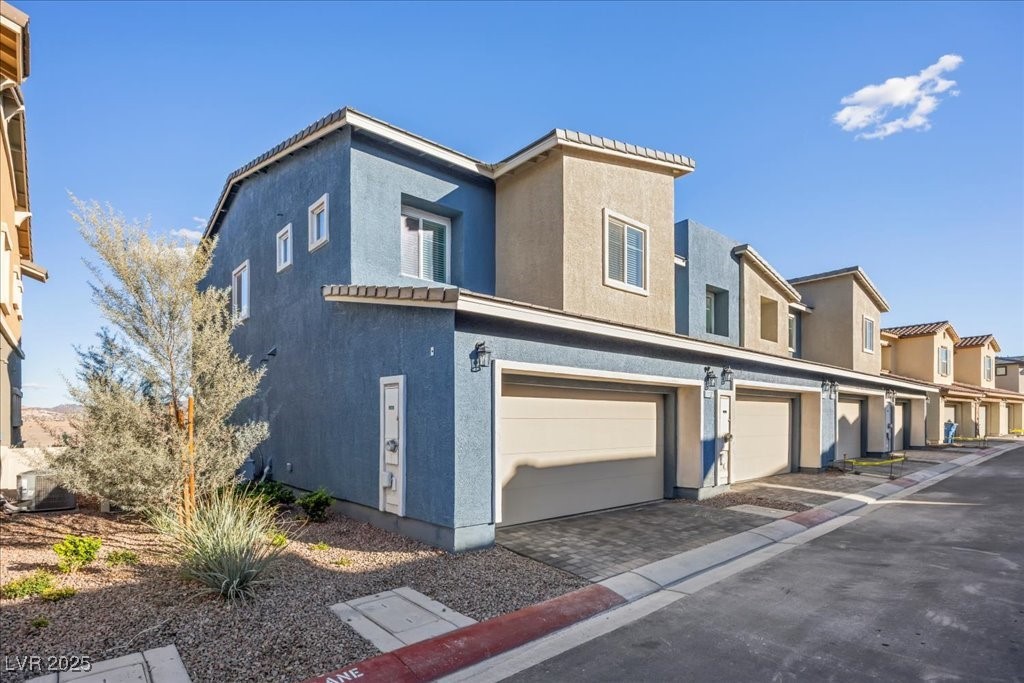 1132 Scarlet Sparrow Street