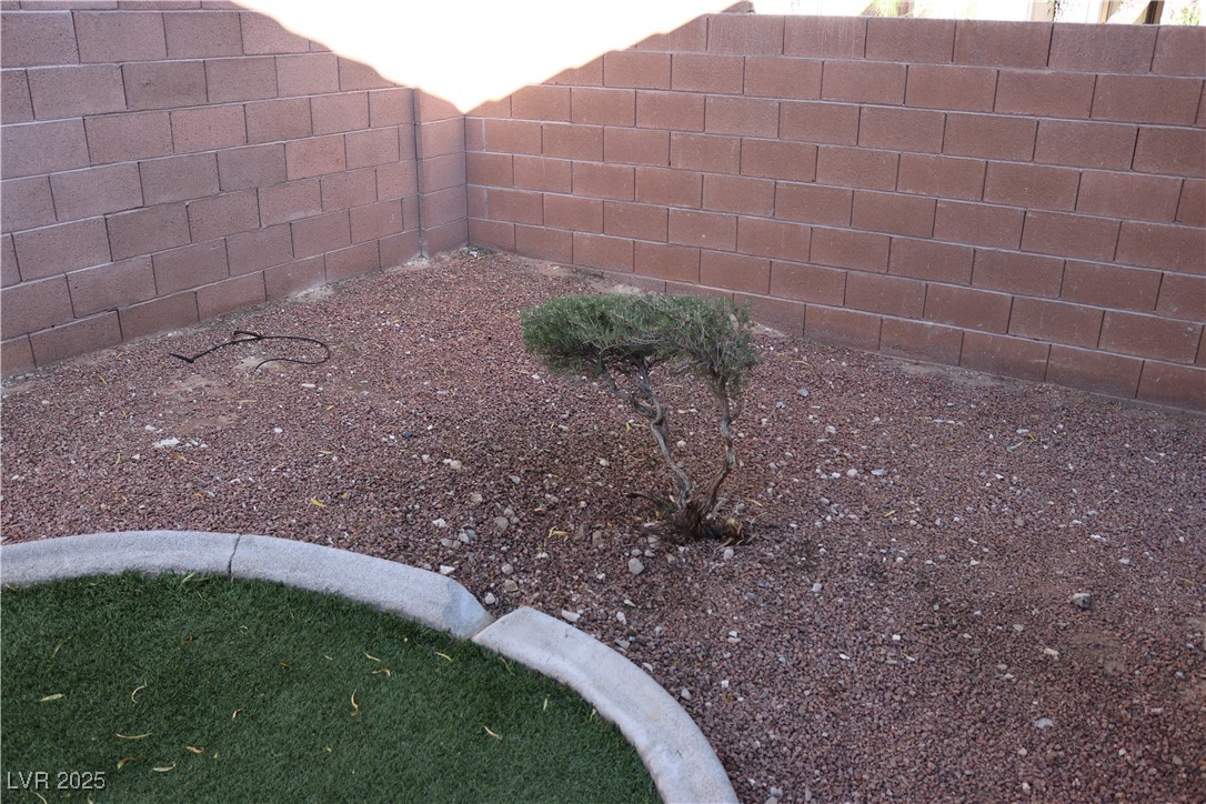 3764 Bowers Hollow Avenue