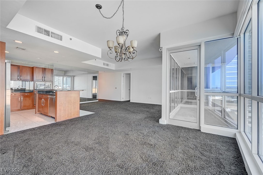 4525 Dean Martin Drive 909