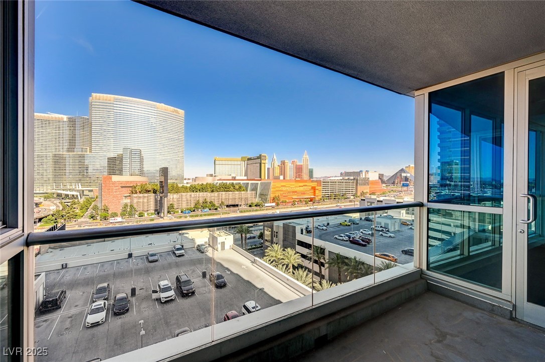 4525 Dean Martin Drive 909