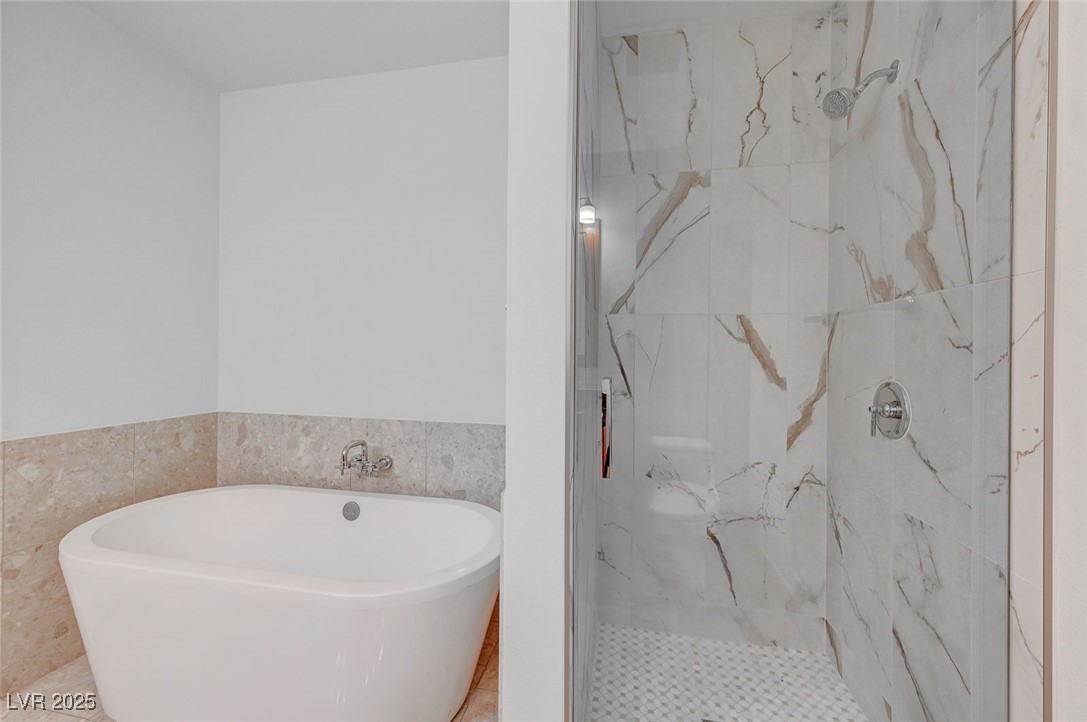 4525 Dean Martin Drive 909