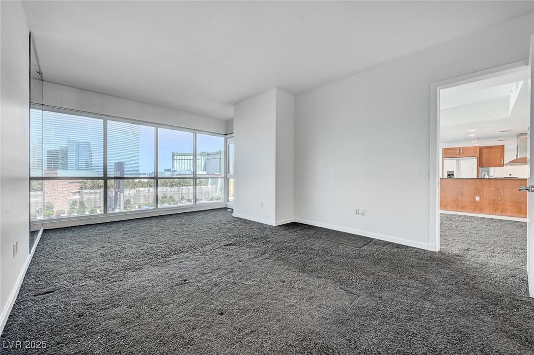 4525 Dean Martin Drive 909