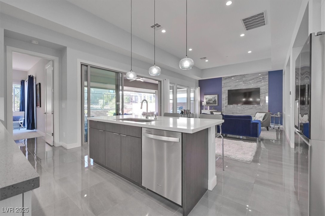 6703 Titanium Crest Street