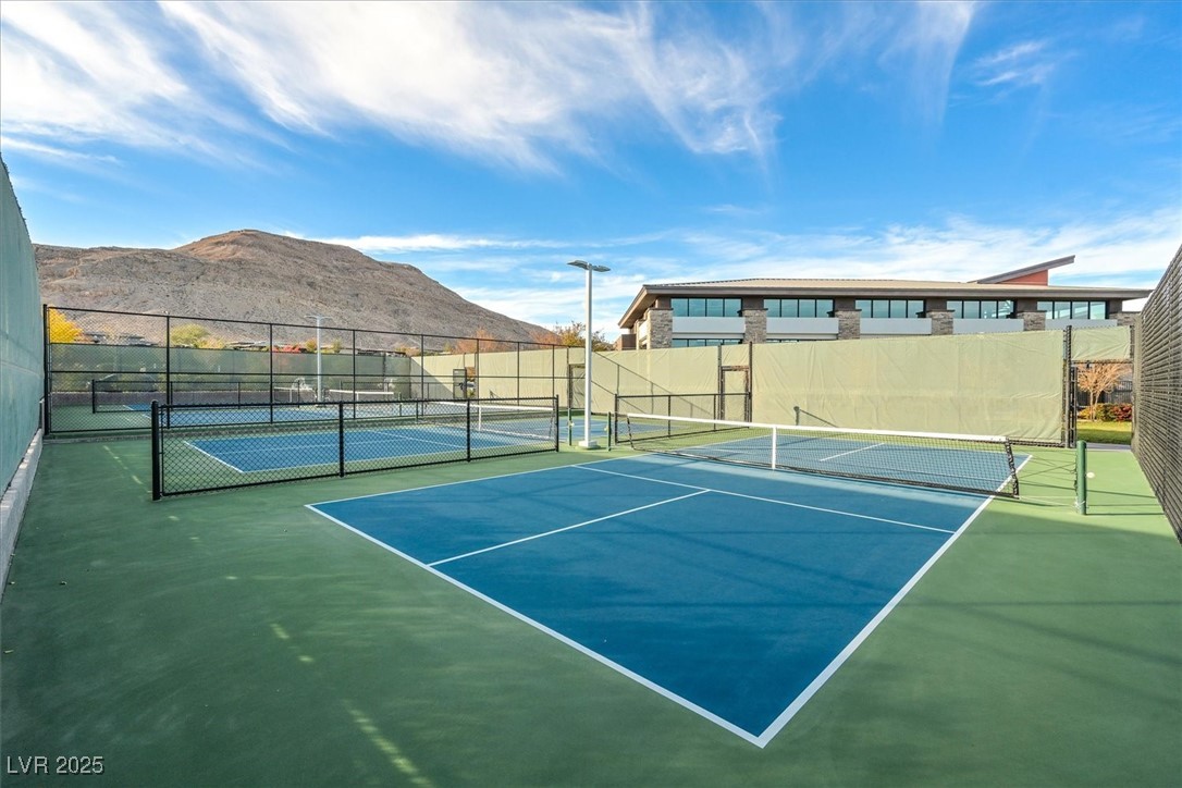 6703 Titanium Crest Street