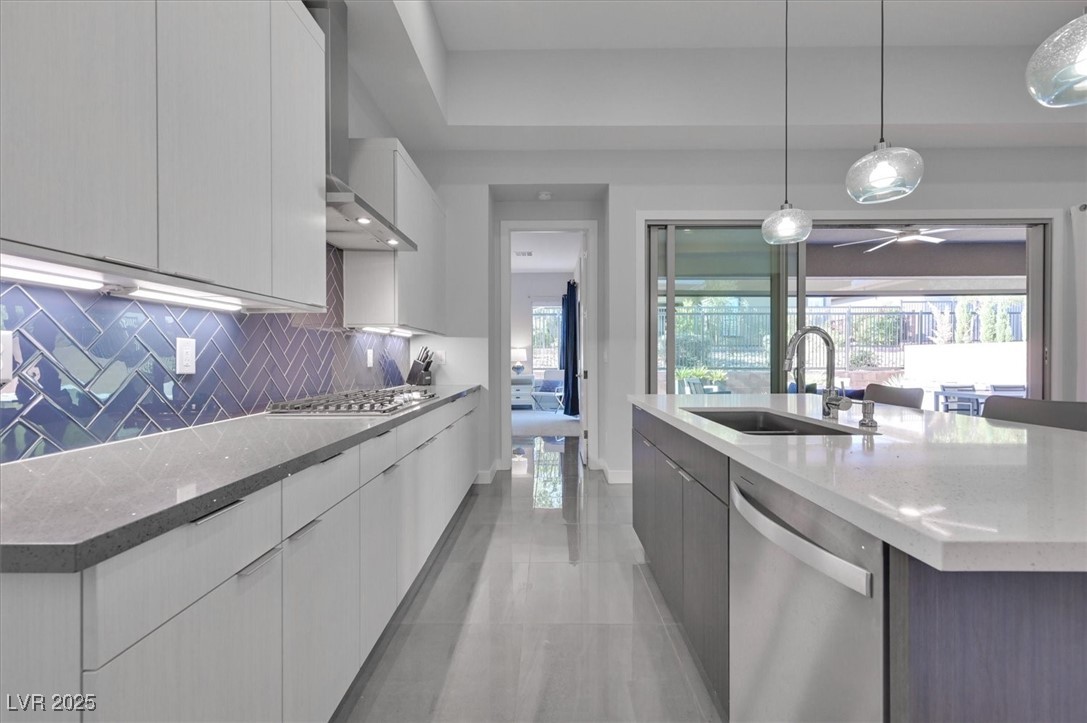 6703 Titanium Crest Street