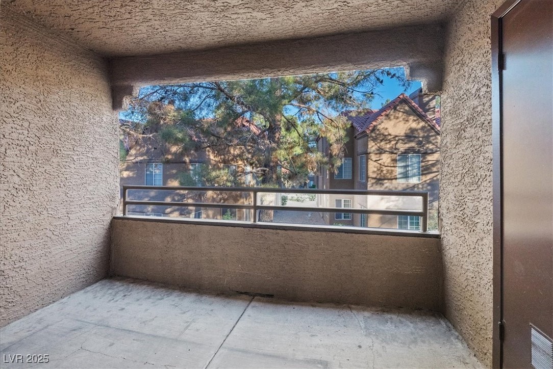 2200 South Fort Apache Road 2237