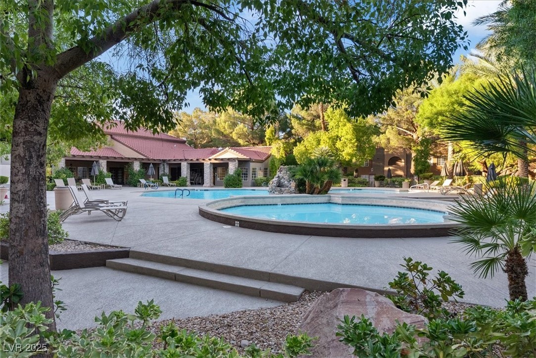 2200 South Fort Apache Road 2237