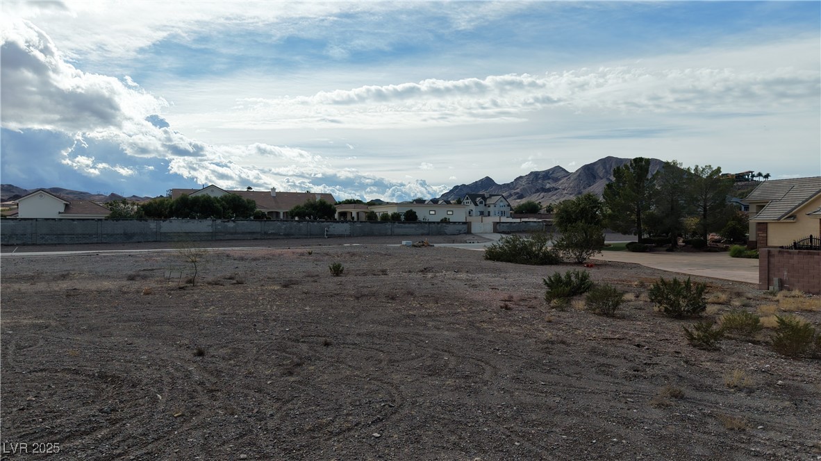 460 East Paradise Hills Drive