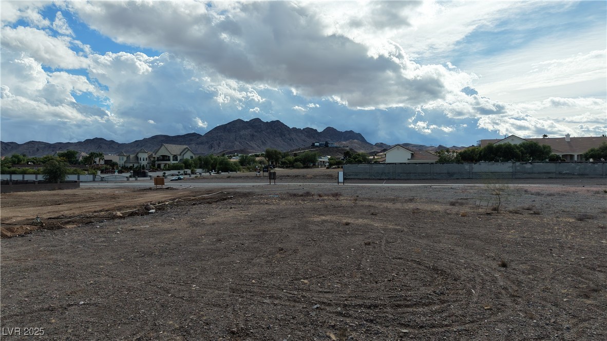 460 East Paradise Hills Drive