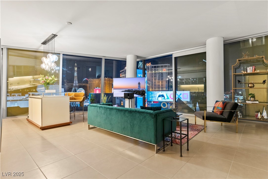 3726 Las Vegas Boulevard 911