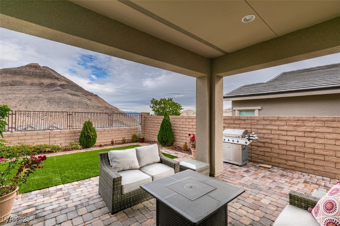 11160 Red Yucca Drive