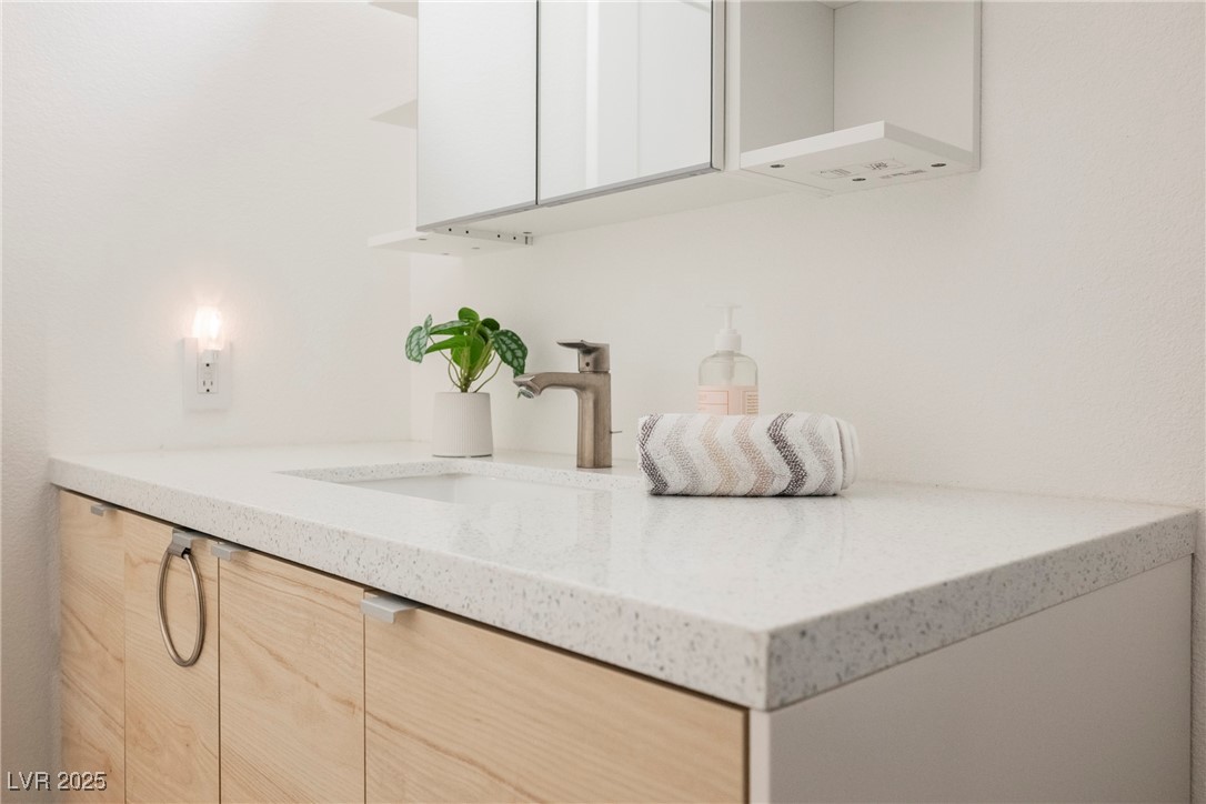 3241 Shoreline Drive