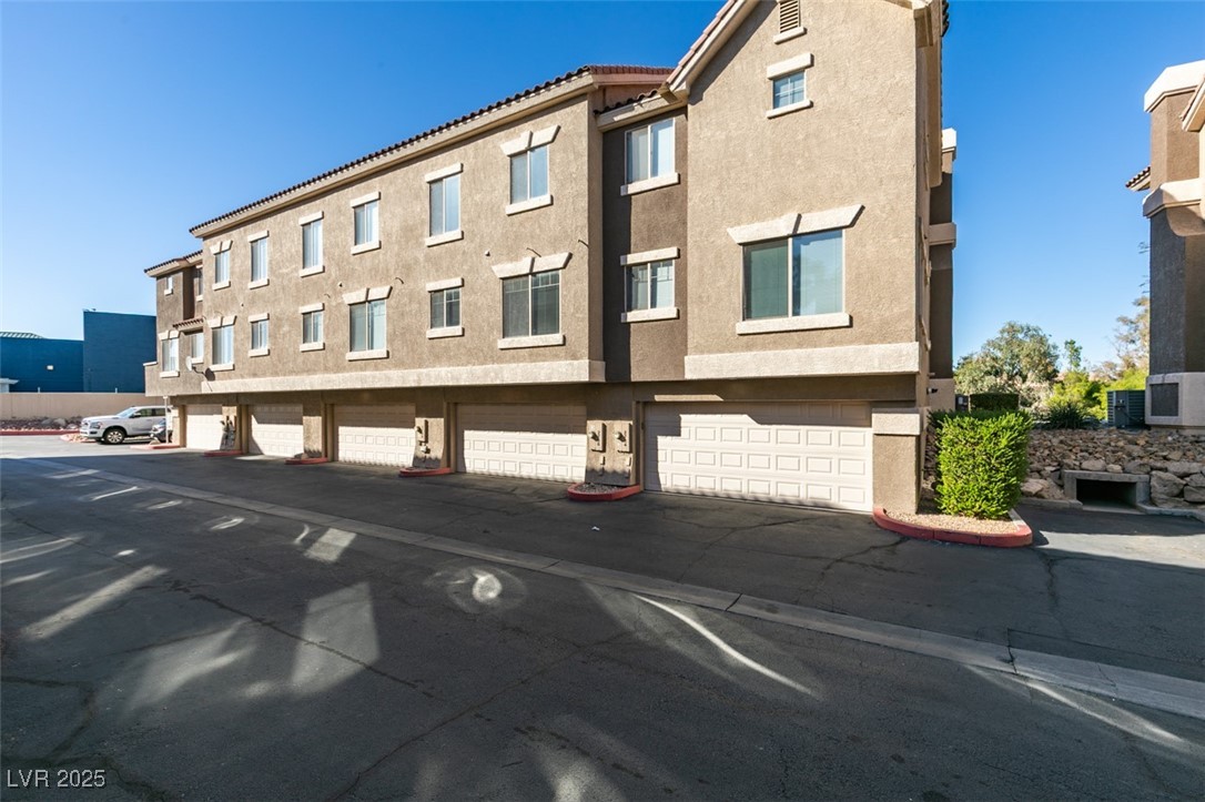 2786 Fountain Ridge Lane