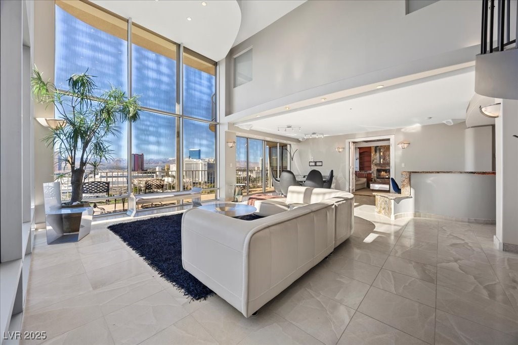 3111 Bel Air Drive 28C