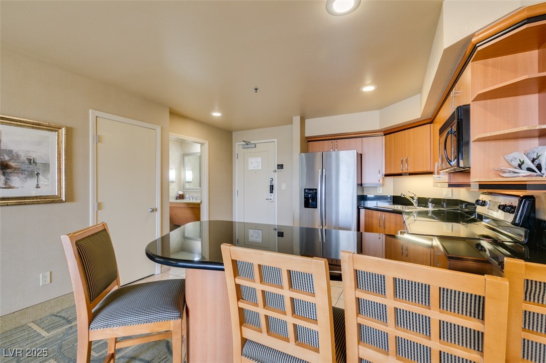211 East FLAMINGO Road 1214