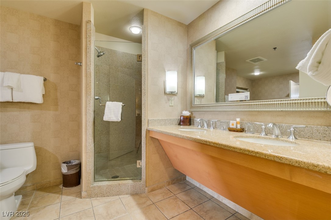 211 East FLAMINGO Road 1214