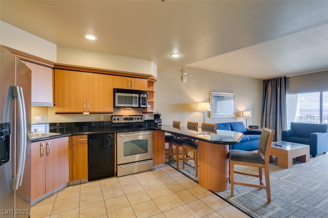 211 East FLAMINGO Road 1214