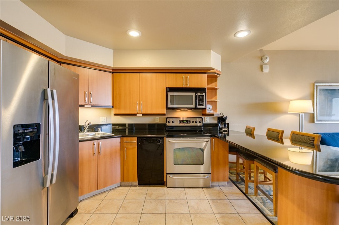 211 East FLAMINGO Road 1214