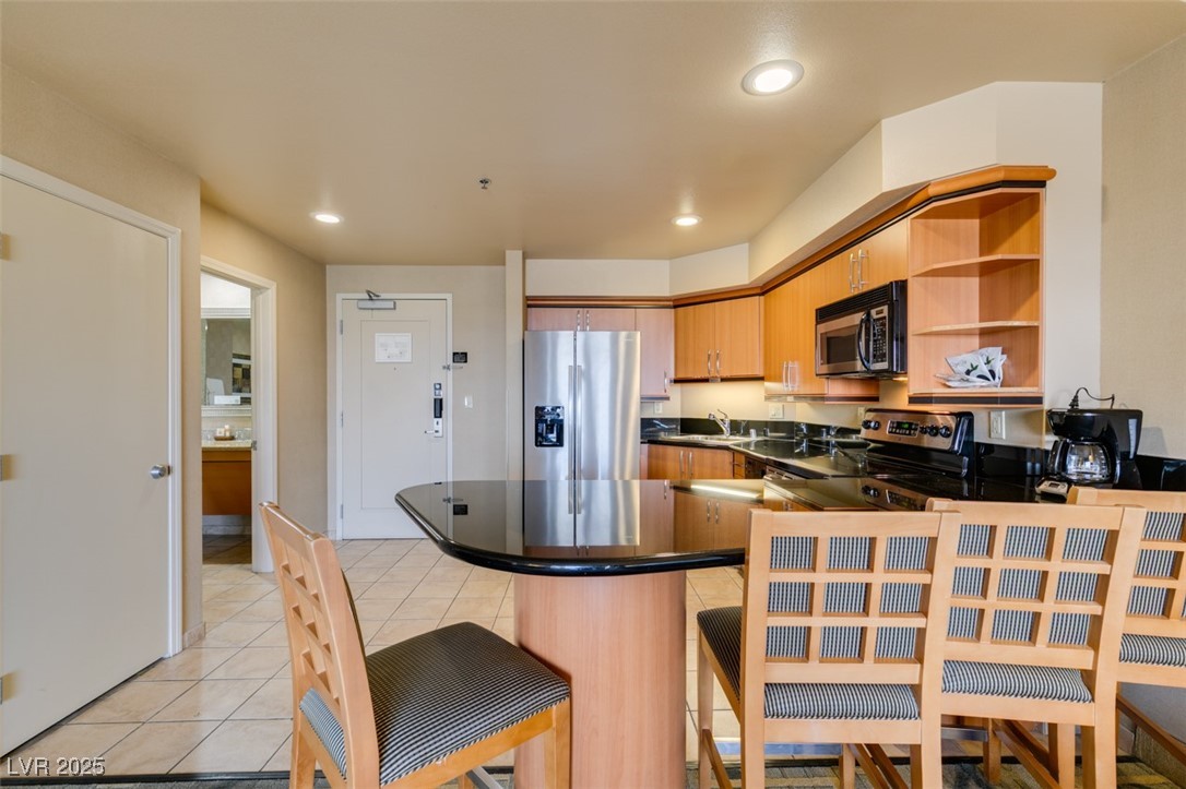 211 East FLAMINGO Road 1214