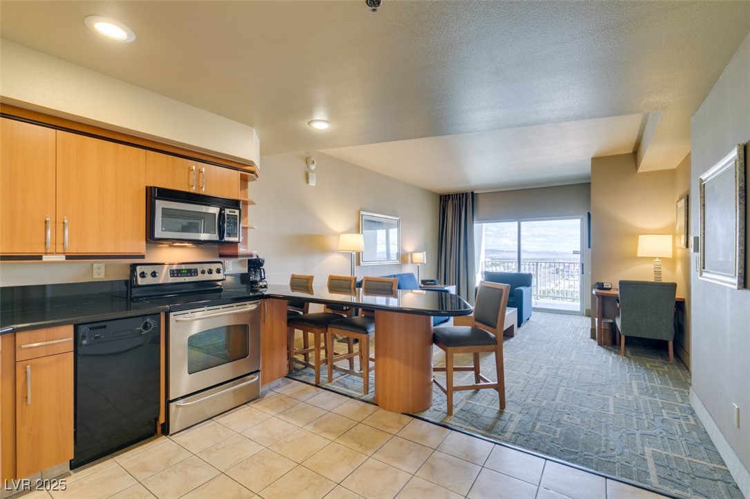 211 East FLAMINGO Road 1214