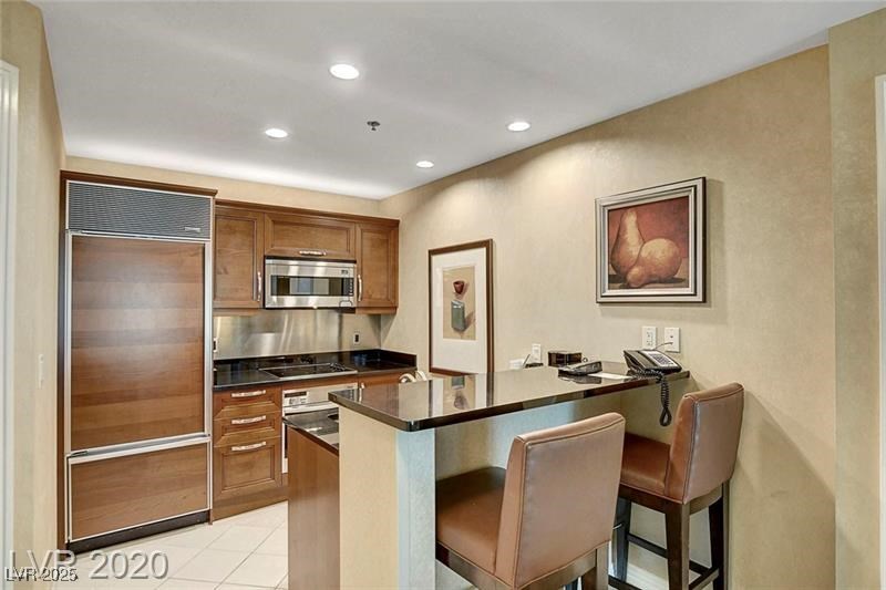145 HARMON Avenue 801