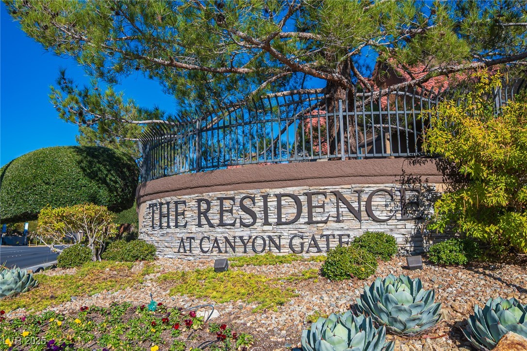 2200 South Fort Apache Road 2192