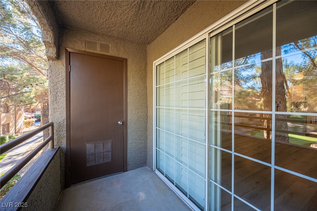 2200 South Fort Apache Road 2192