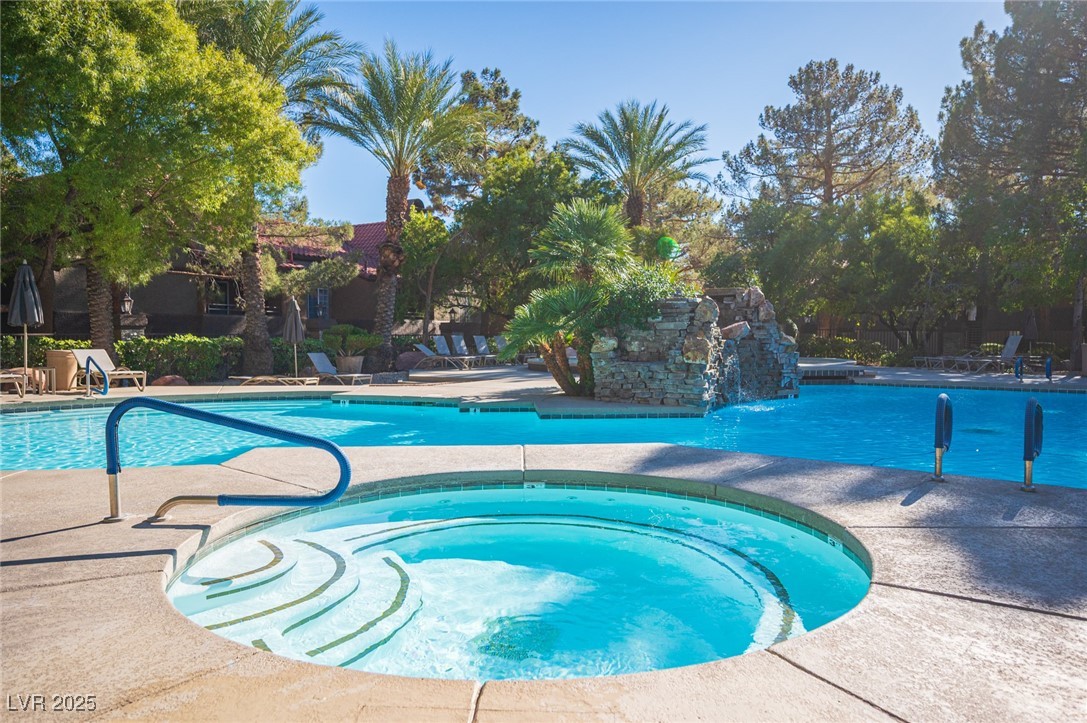 2200 South Fort Apache Road 2192