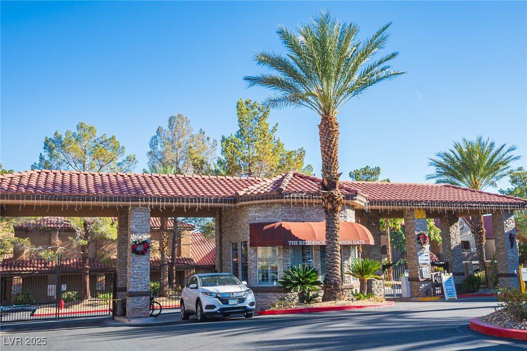 2200 South Fort Apache Road 2192