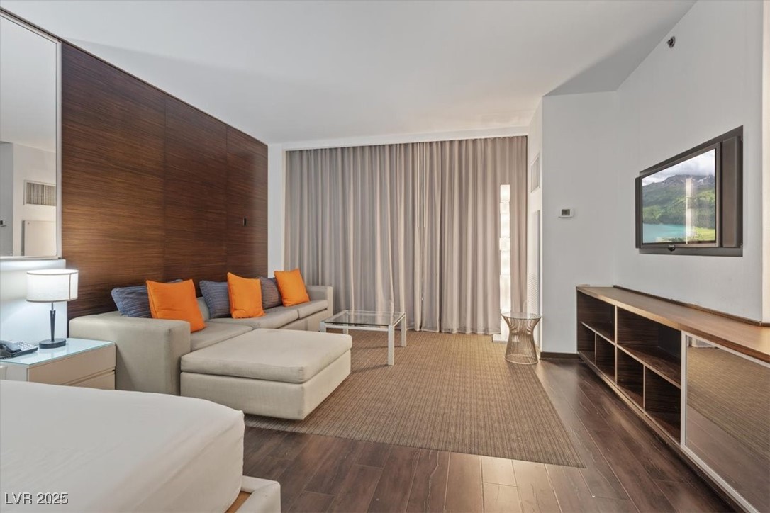 4381 West Flamingo Road 5016