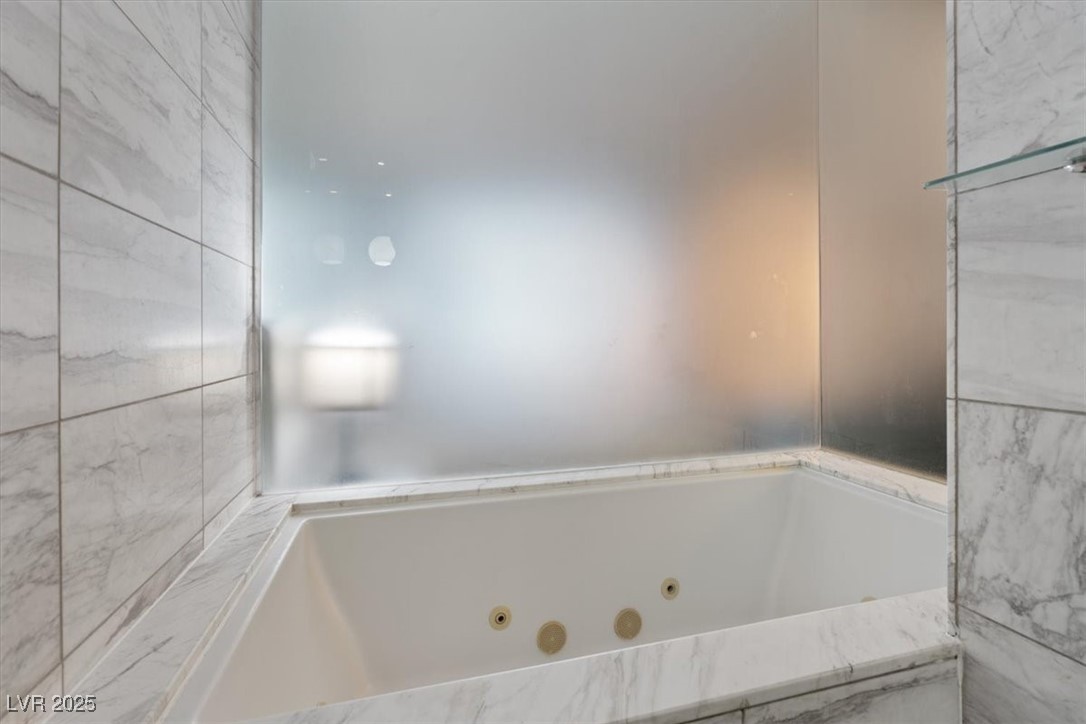 4381 West Flamingo Road 5016