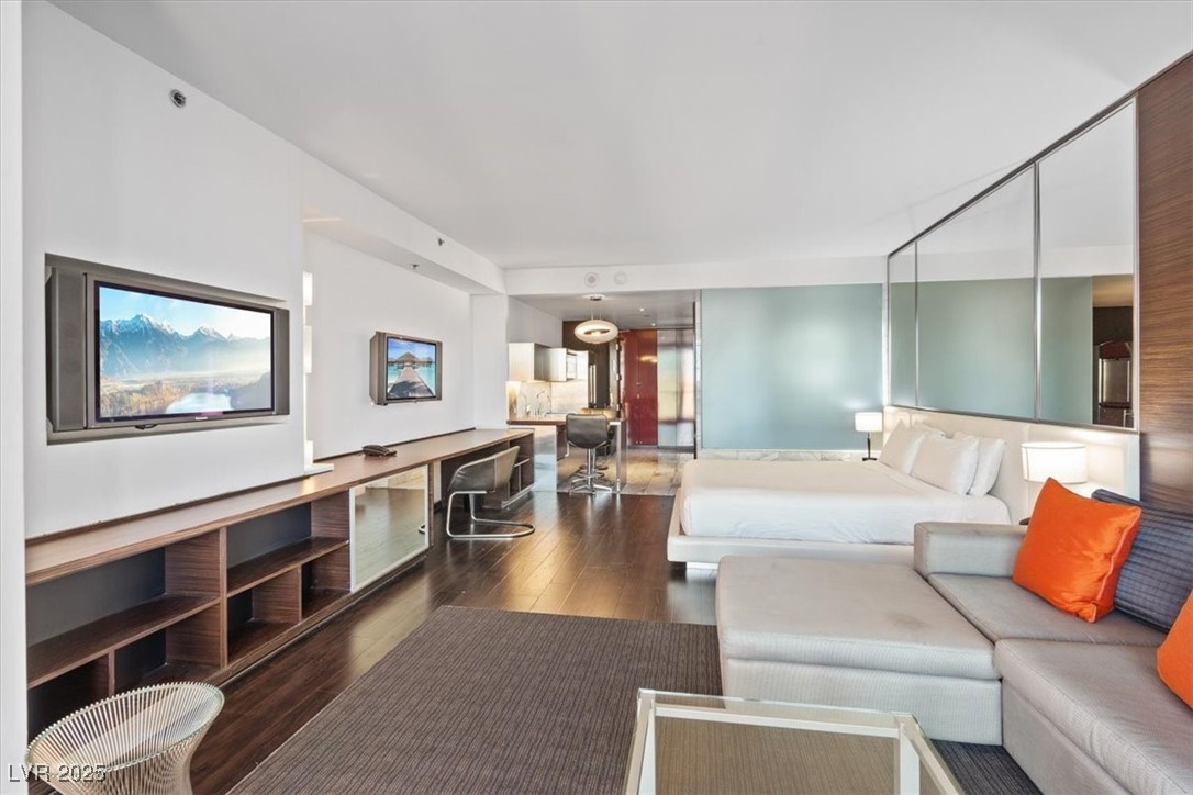 4381 West Flamingo Road 5016